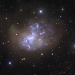 مجرة متفجرة النجوم غير اعتيادية NGC 1313