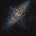 NGC 3314: عندما تتداخل المجرات