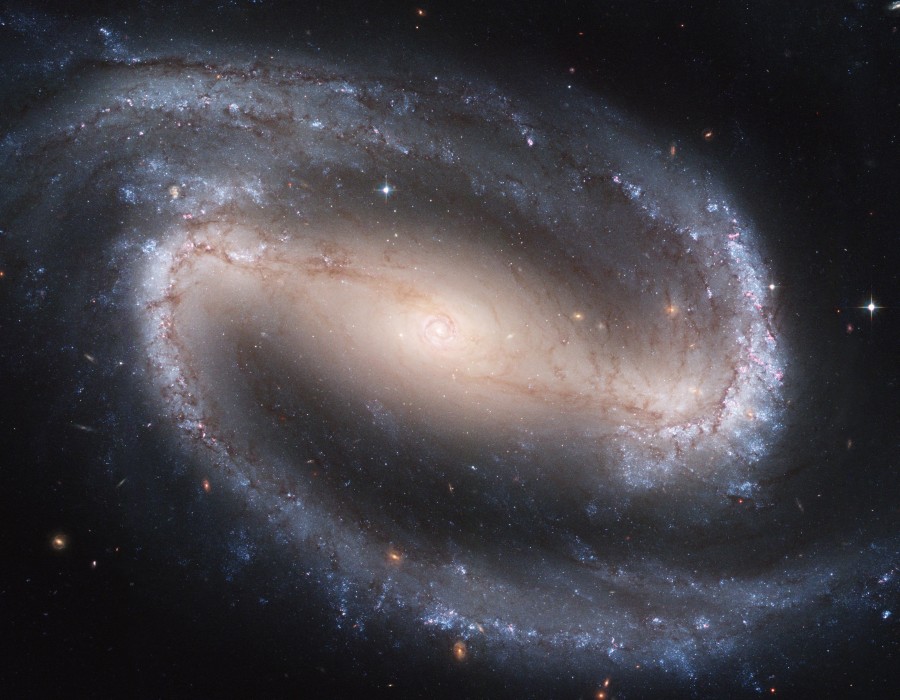 NGC 1300 المجرة الحلزونية ذات القضيب