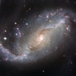 المجرة الحلزونية NGC 1672 من هابل