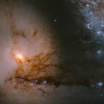 NGC 5195 نقطة تحت علامة استفهام