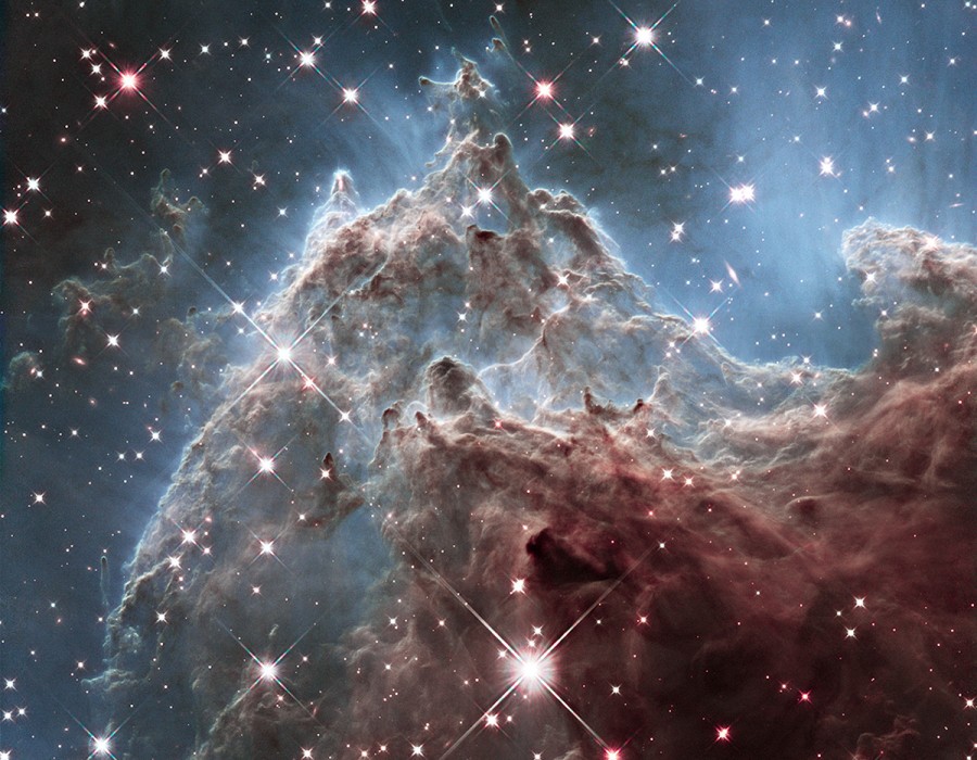 على حافة السديم NGC 2174