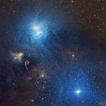 النجوم والغبار عبر كوكبة الإكليل الجنوبي