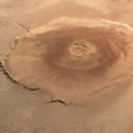 أوليمبوس مونز: أكبر بركان في المجموعة الشمسية