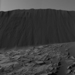 كثيب رملي مظلم على المريخ