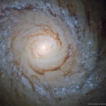 مجرة انفجار النجوم M94 من تلسكوب هابل